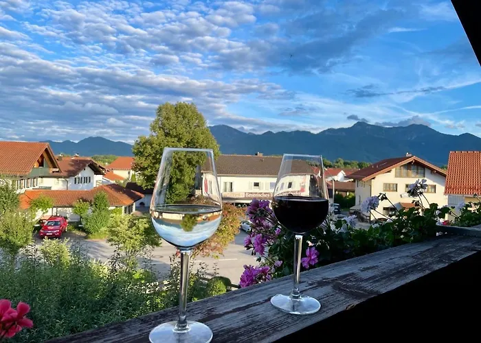 Am Chiemsee شقة